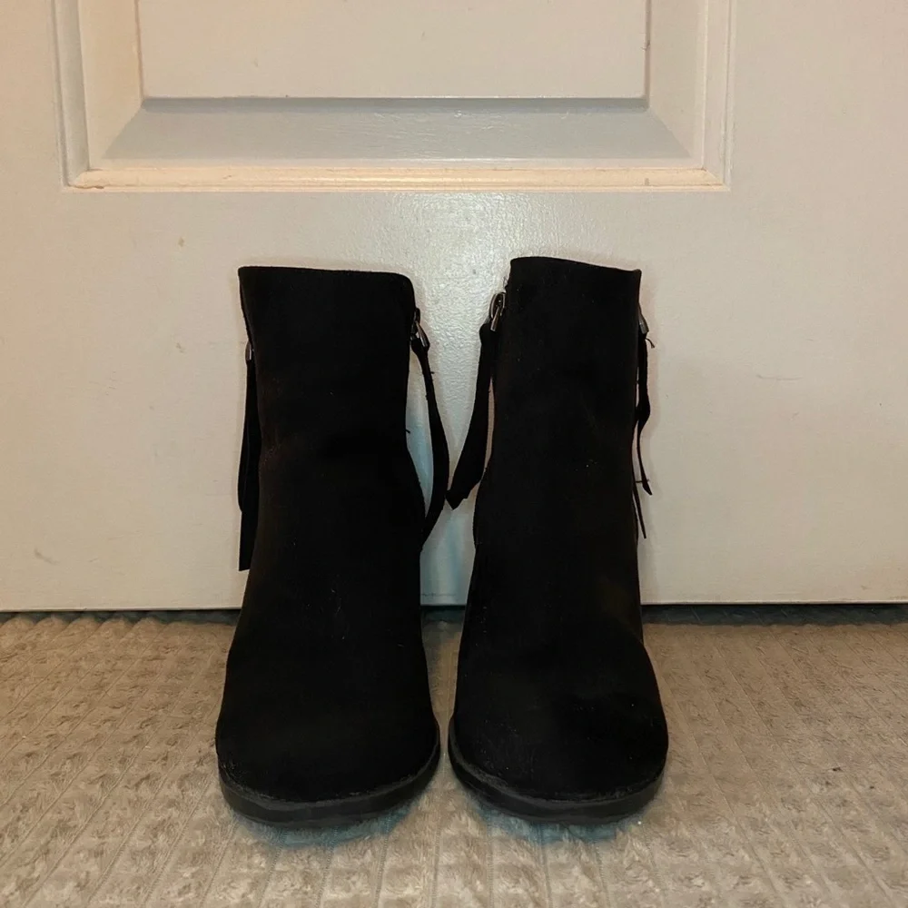 LORD & TAYLOR Lexie & Abbie Karina Zip Ankle Boots Black Booties - Picture 4 of 8